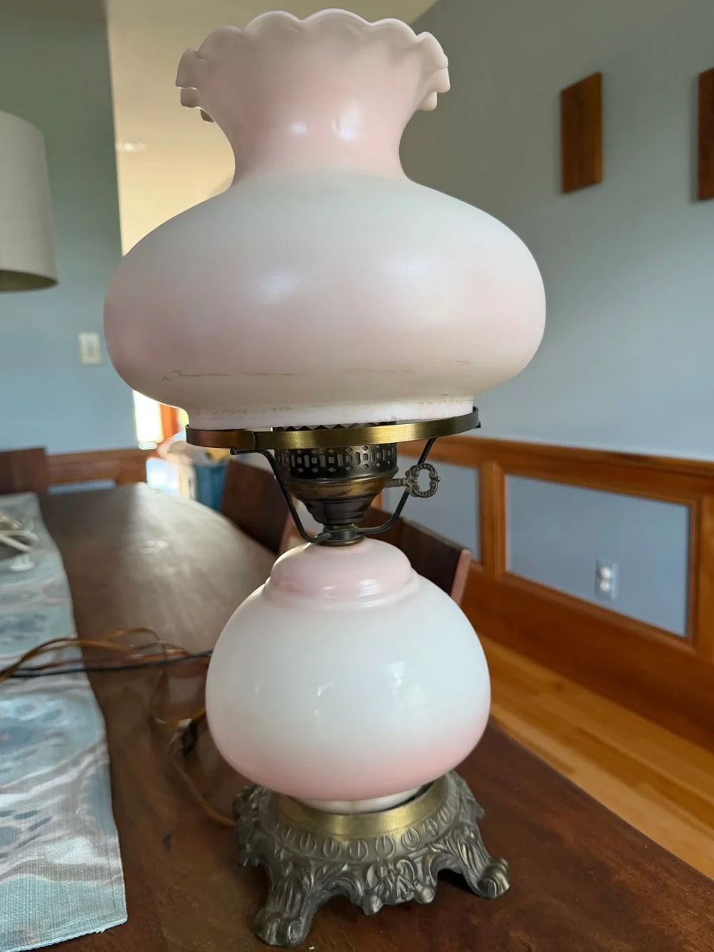 VNTG Gone With The Wind GWTW Hurricane Parlor Lamp 20” Hand Painted REWIRE READ